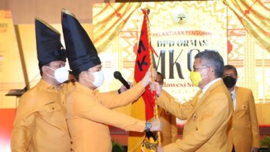 Photo of Adies Kadir Melantik Ketua DPD Ormas MKGR Sulsel Taufan Pawe beserta Pengurus